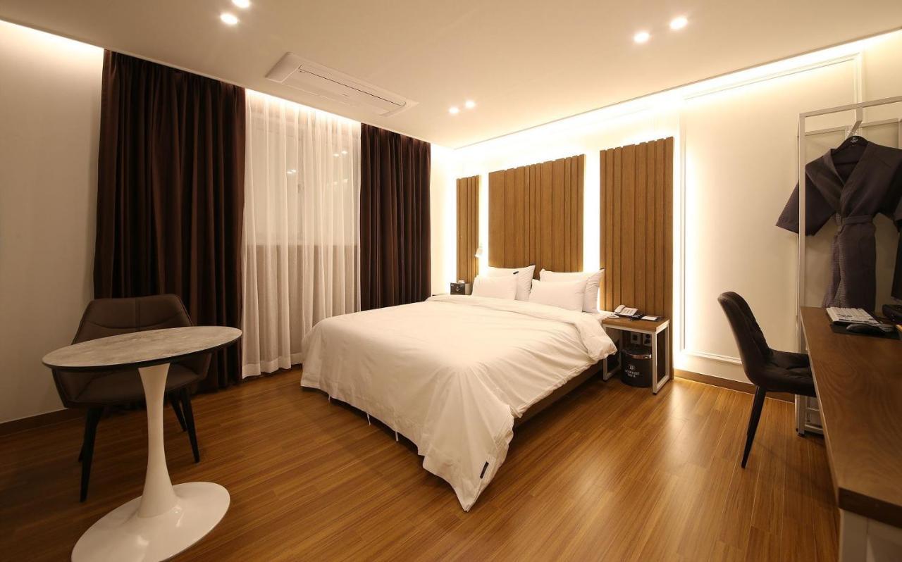Brown Dot Hotel Sinan Gwangju Metropolitan City Екстериор снимка