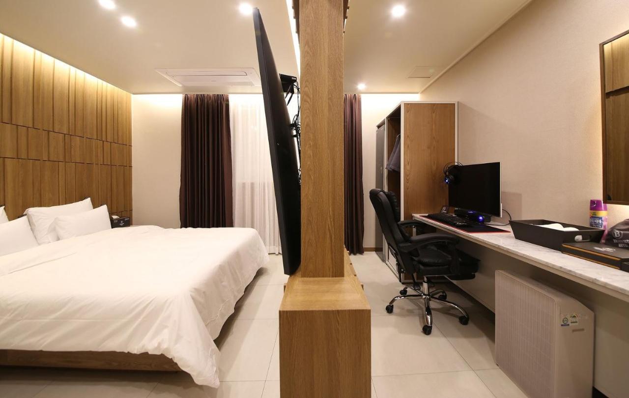 Brown Dot Hotel Sinan Gwangju Metropolitan City Екстериор снимка
