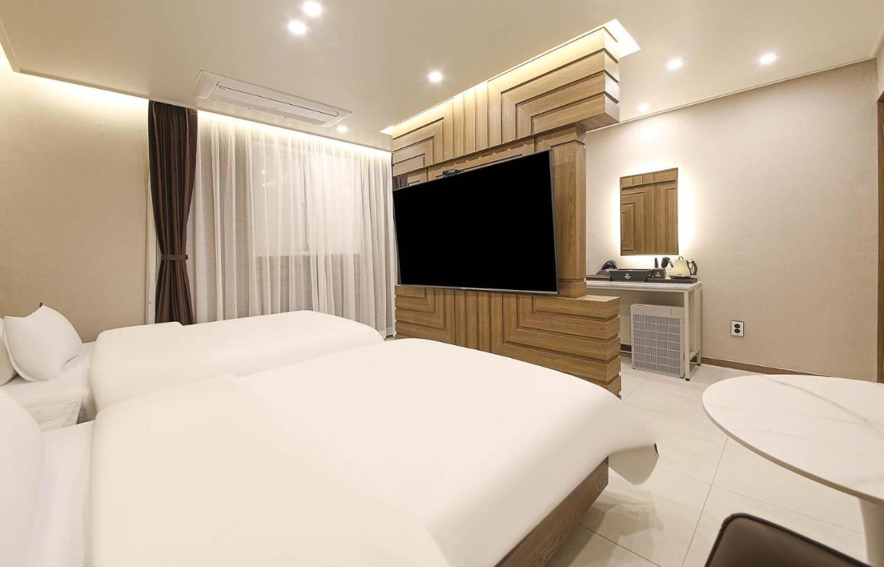 Brown Dot Hotel Sinan Gwangju Metropolitan City Екстериор снимка