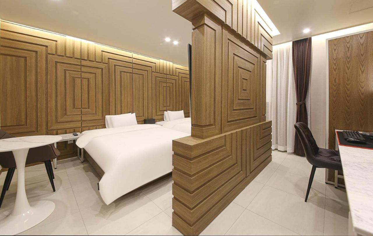 Brown Dot Hotel Sinan Gwangju Metropolitan City Екстериор снимка