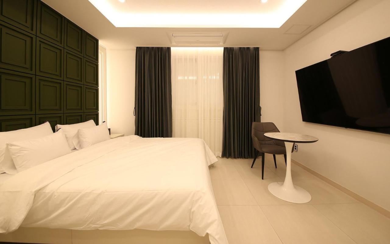 Brown Dot Hotel Sinan Gwangju Metropolitan City Екстериор снимка