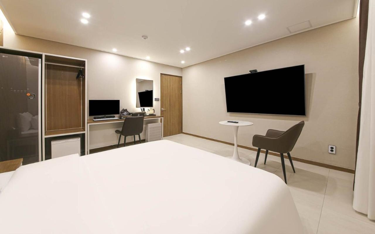 Brown Dot Hotel Sinan Gwangju Metropolitan City Екстериор снимка