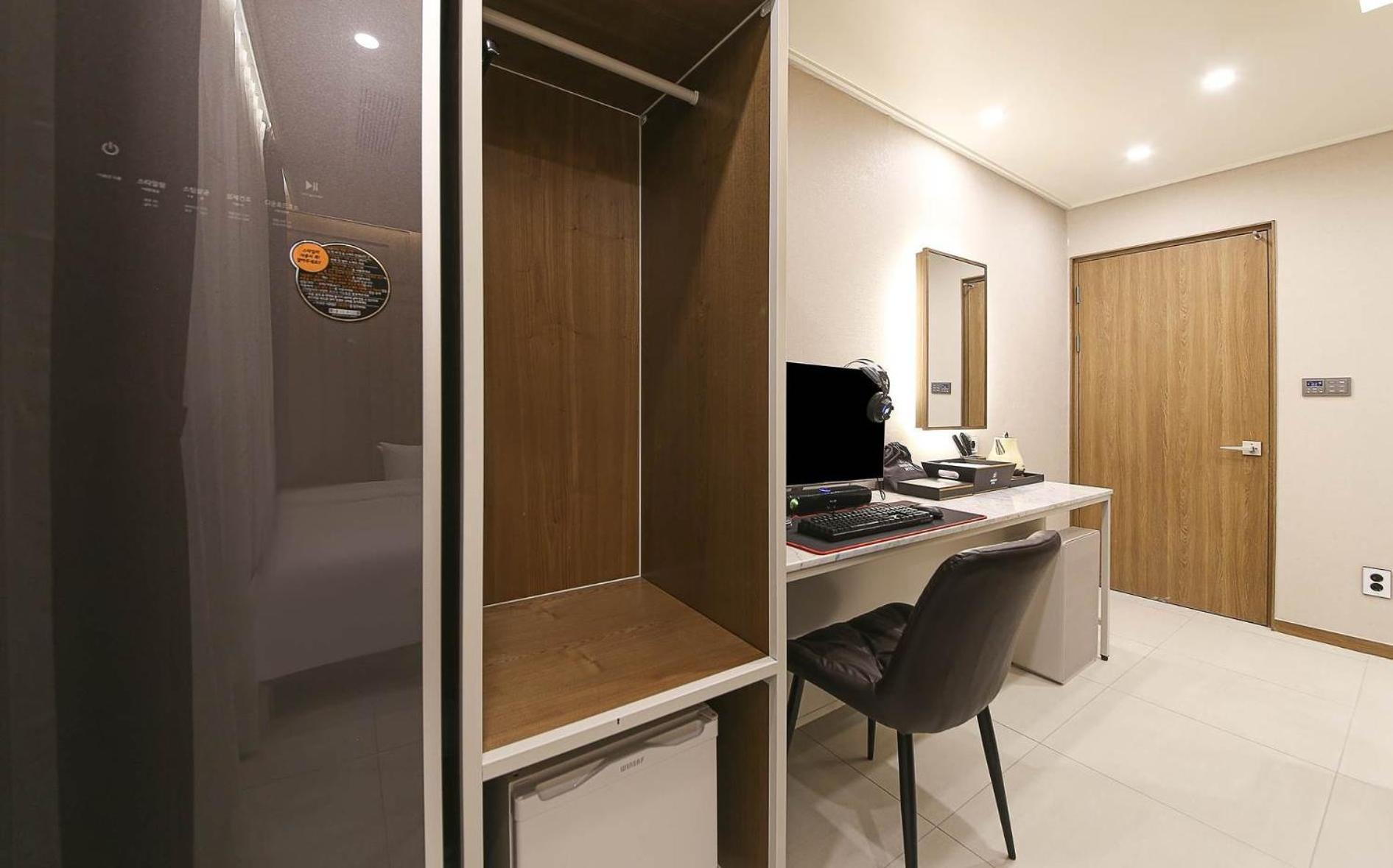 Brown Dot Hotel Sinan Gwangju Metropolitan City Екстериор снимка