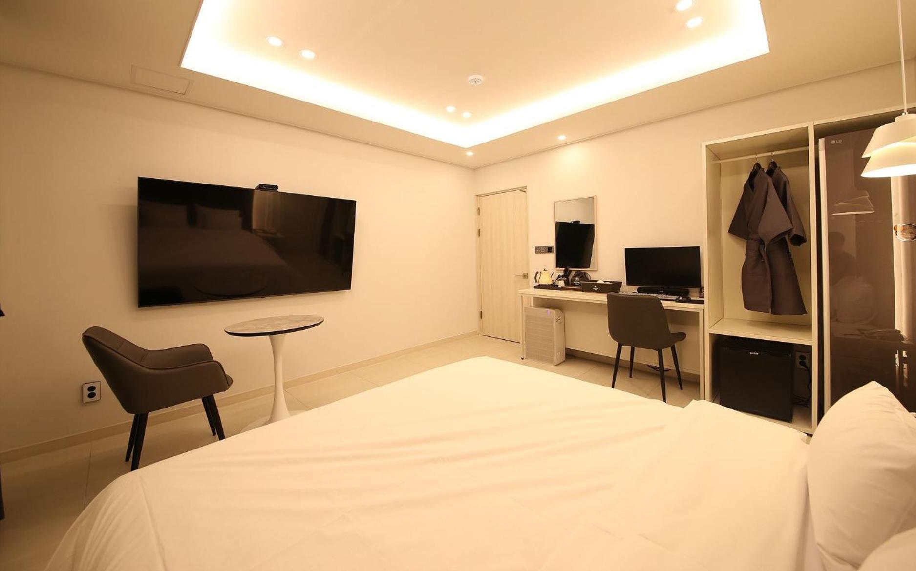 Brown Dot Hotel Sinan Gwangju Metropolitan City Екстериор снимка