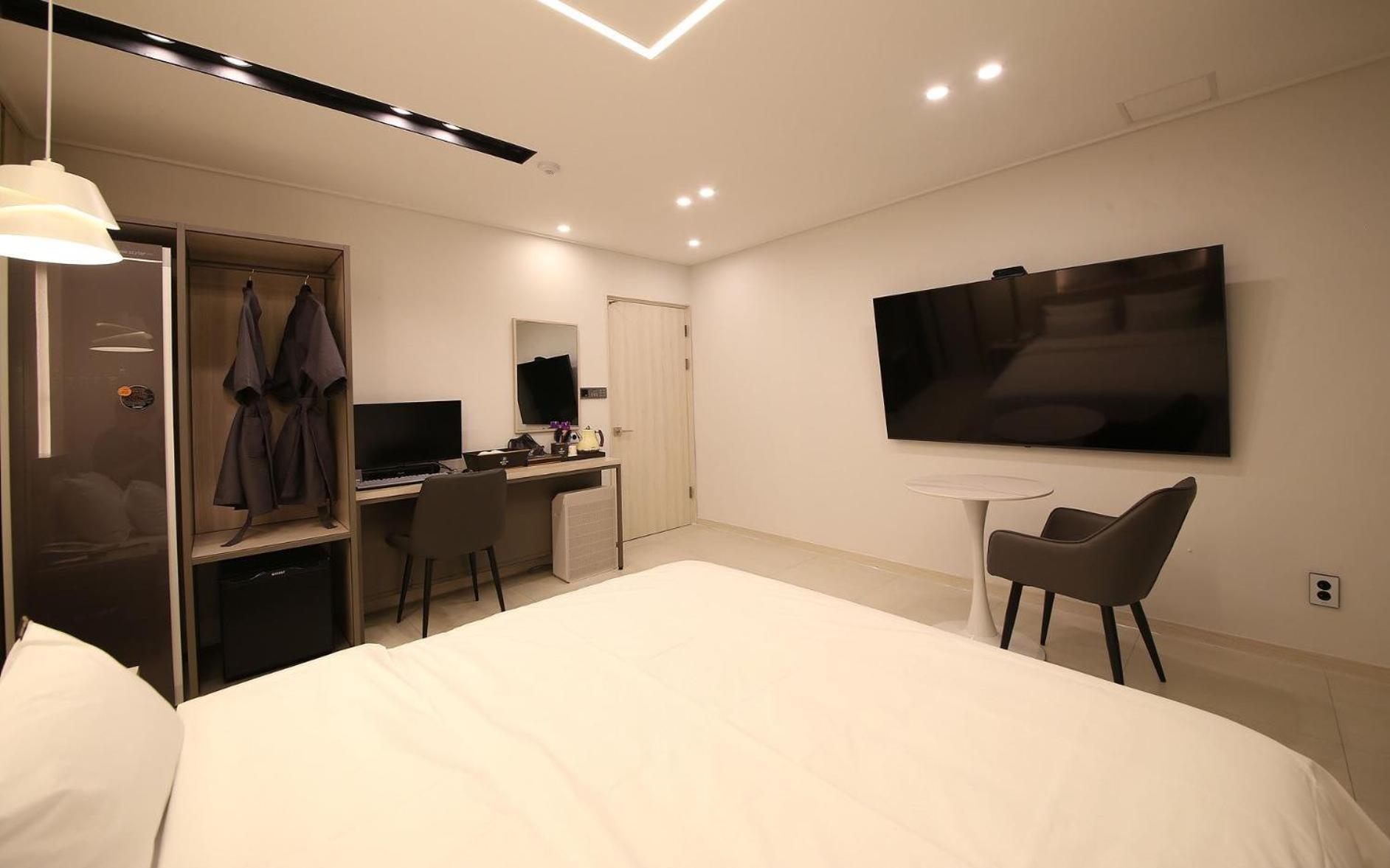 Brown Dot Hotel Sinan Gwangju Metropolitan City Екстериор снимка