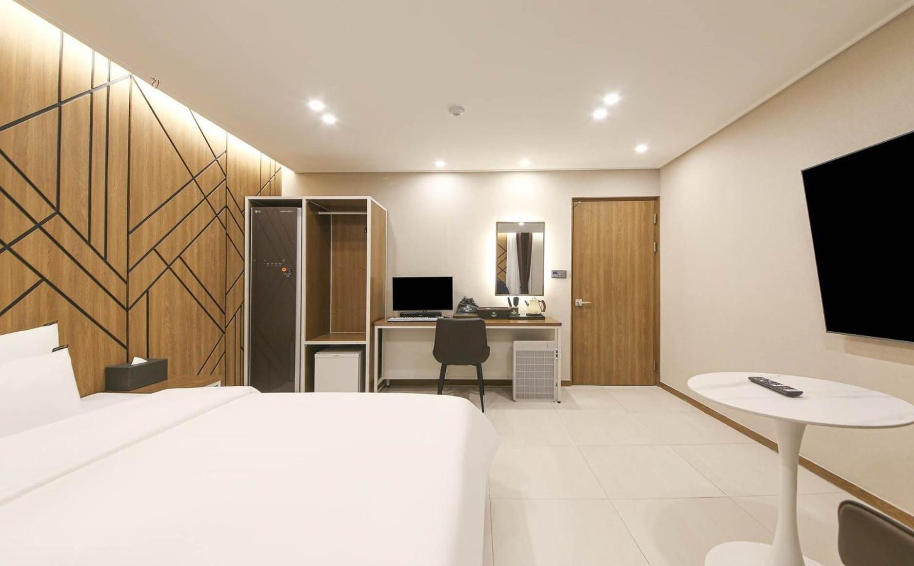 Brown Dot Hotel Sinan Gwangju Metropolitan City Екстериор снимка