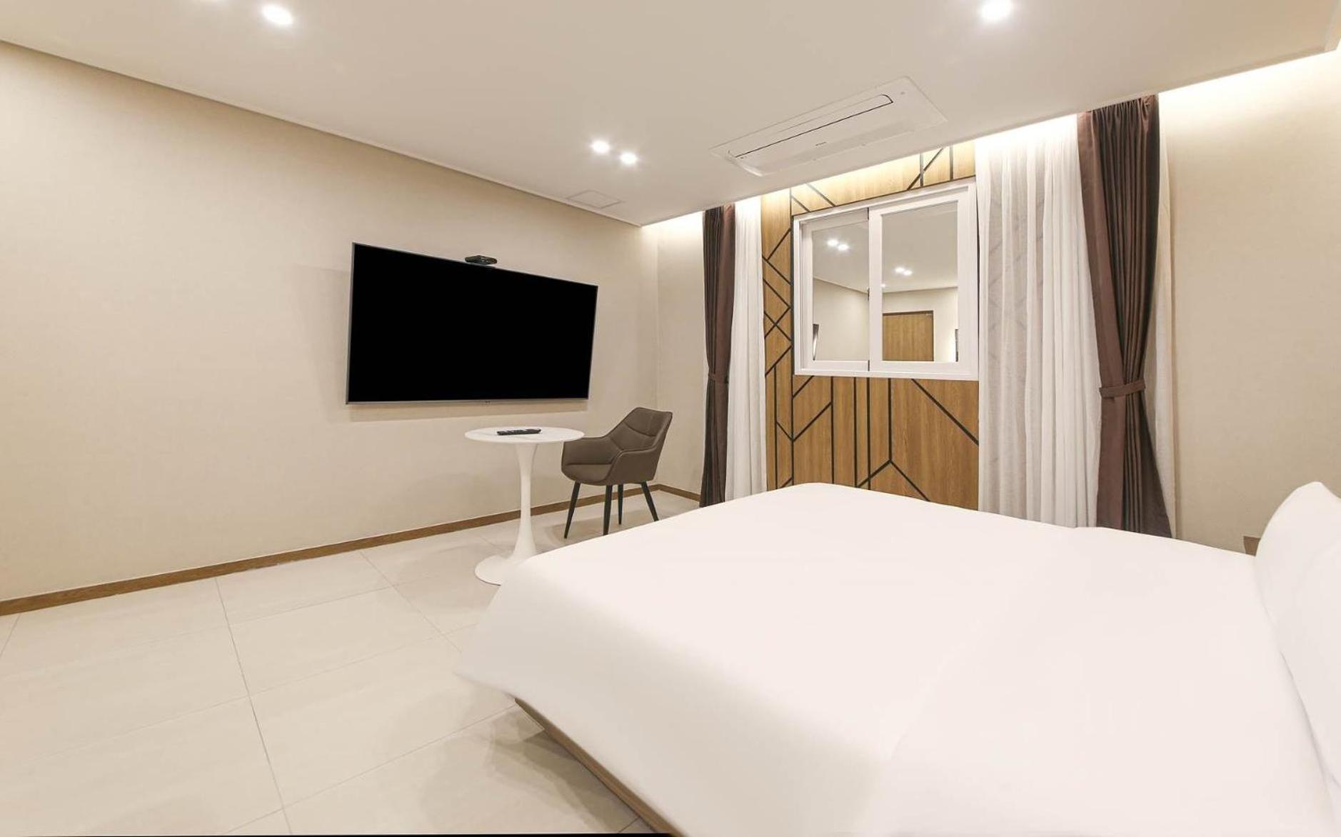 Brown Dot Hotel Sinan Gwangju Metropolitan City Екстериор снимка