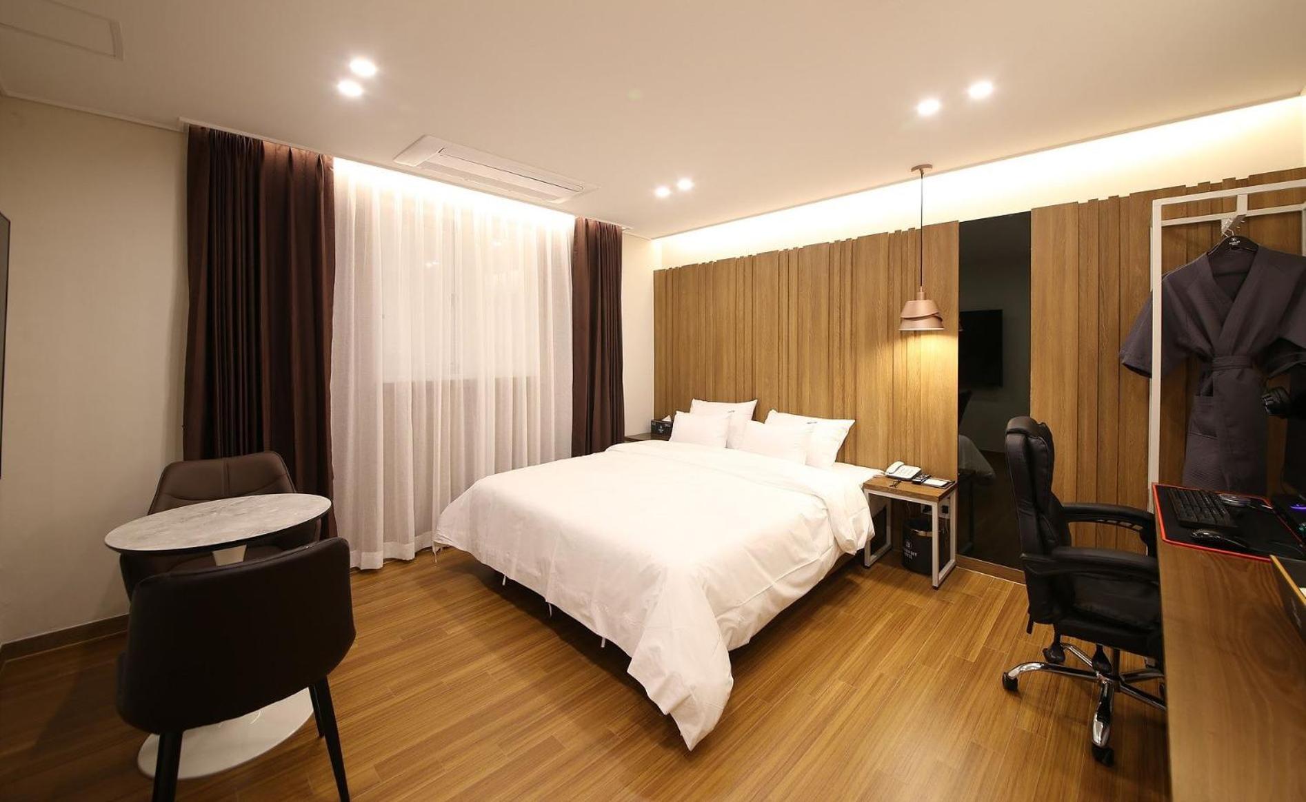 Brown Dot Hotel Sinan Gwangju Metropolitan City Екстериор снимка